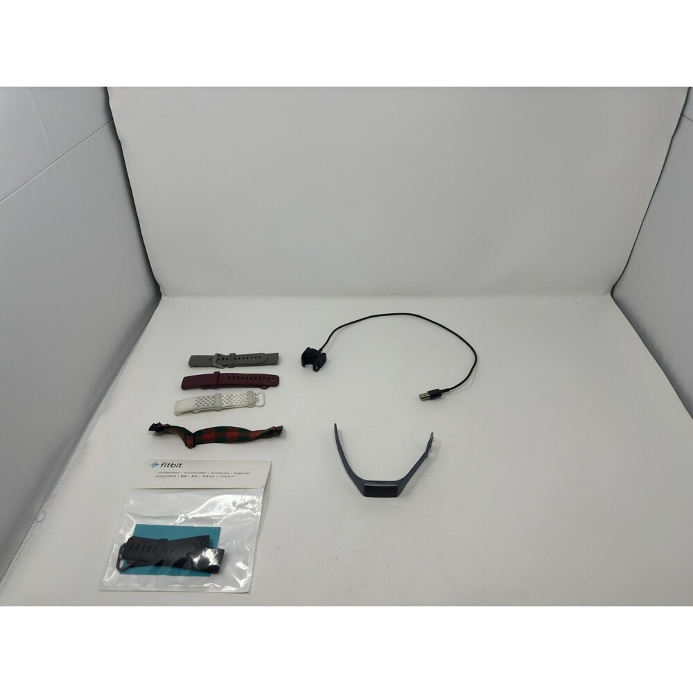 Fitbit Charge 3 Fitness w/ 6 wrist bands & charger